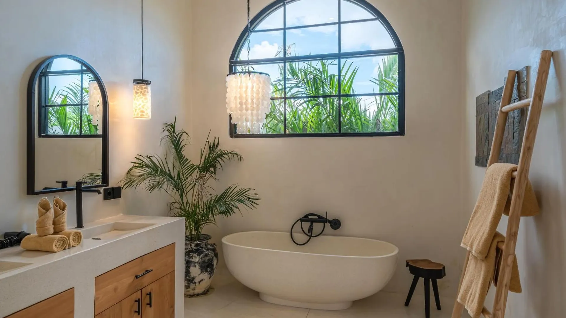 The Macan Bingin - Secluded 2Br Villa With Pool & Garden - 7Min To Bingin Beach Pecatu  Indonesia